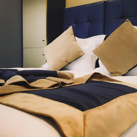 Hotel Trianon Gare De Lyon 3*