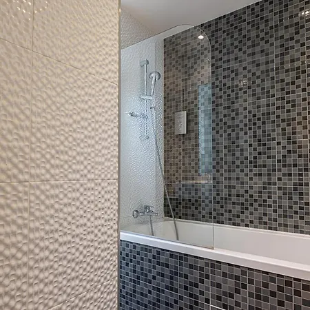 Trianon Gare De Lyon 3*