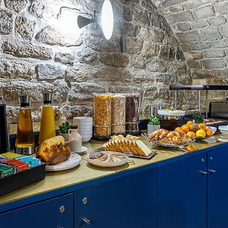 Trianon Gare De Lyon 3*