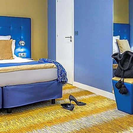 Hotel Trianon Gare De Lyon 3*