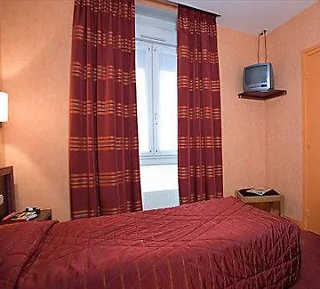 מלון Trianon Gare De Lyon 3*