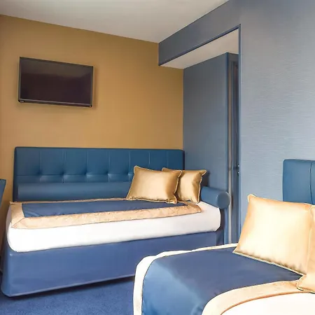 Trianon Gare De Lyon Hotel