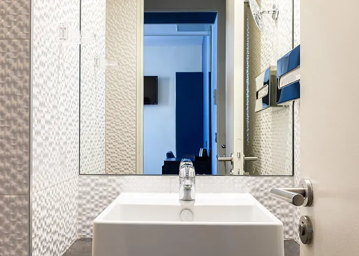 Trianon Gare De Lyon 3*